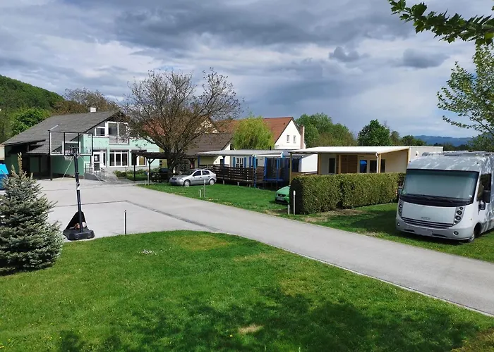 - Celje شقة Braslovce